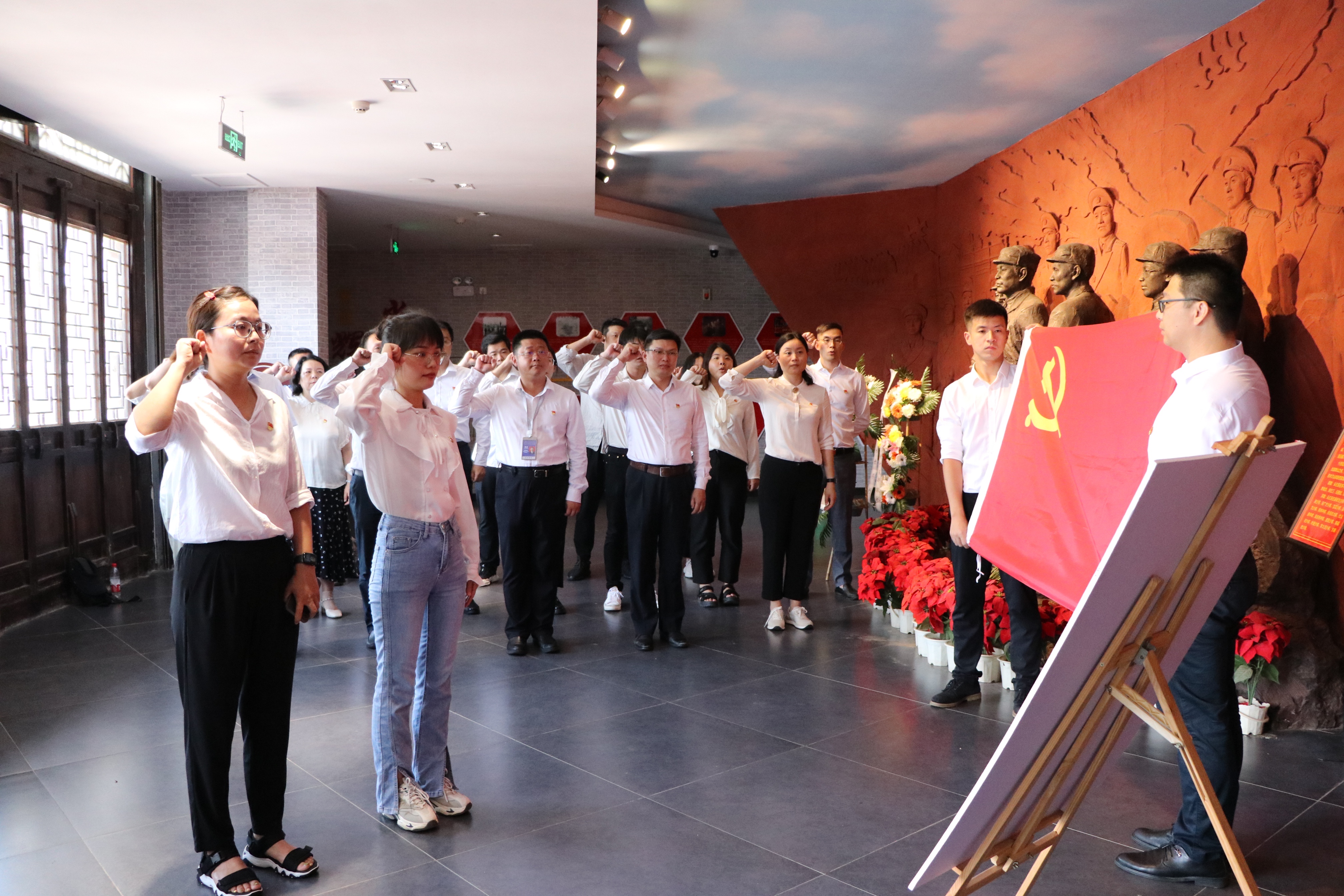 賡續(xù)紅色血脈、凝聚奮進(jìn)力量——公司各黨支部聯(lián)合開展創(chuàng)意主題黨日活動(dòng)