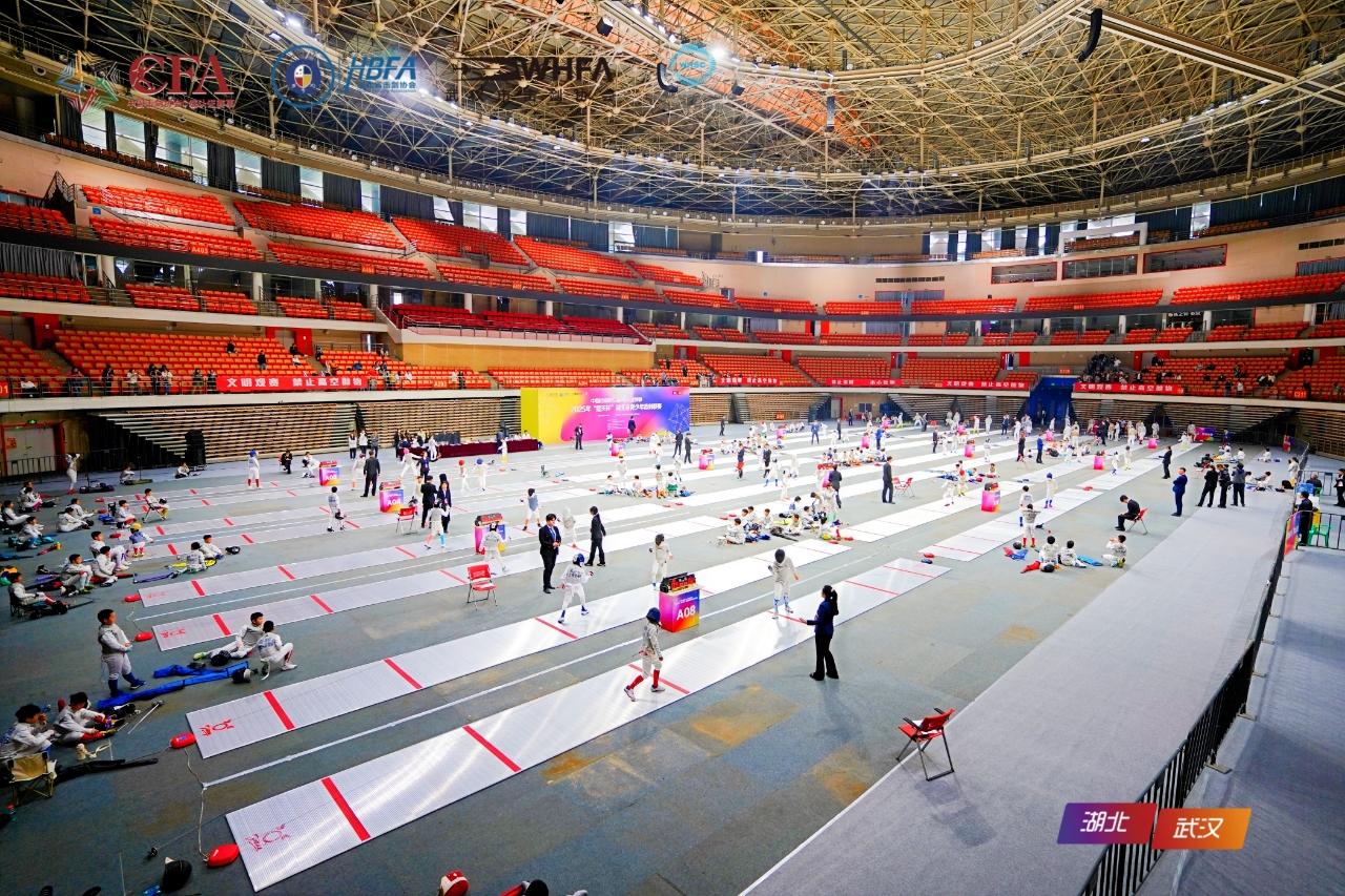 2025年“楚天杯”湖北省青少年擊劍聯(lián)賽在中國車谷·武漢體育中心圓滿落幕