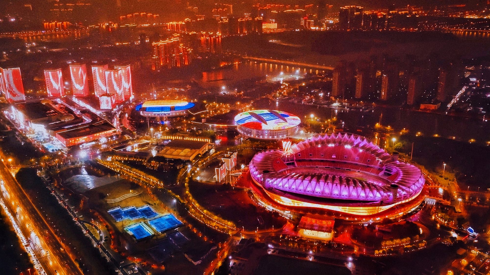 新一批省級夜間消費集聚區(qū)名單出爐，武漢體育中心文化體育公園成功入選！