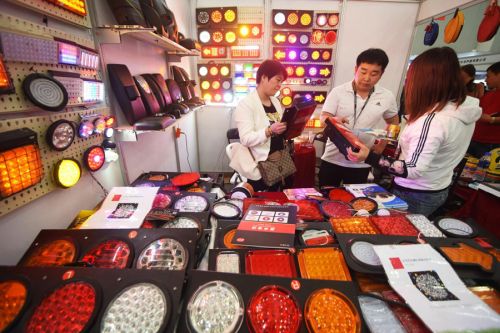 1700多家企業(yè)帶拳頭產(chǎn)品來(lái)漢，“辦汽配展離不開(kāi)武漢”(圖2)