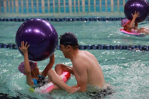 水上嘉年華在武漢體育中心舉辦(圖3) 水上嘉年華在武漢體育中心舉辦(圖3)