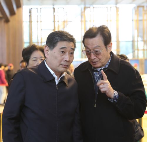 市老領導參觀考察武漢體育中心(圖2) 市老領導參觀考察武漢體育中心(圖2)