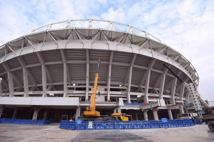 胡亞波現(xiàn)場調(diào)研推進(jìn)軍運(yùn)會改造項目建設(shè)(圖3)