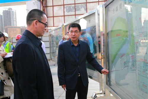 軍運會執(zhí)委會主任楊劍調(diào)研武漢體育中心軍運會場館建設(shè)(圖6) 軍運會執(zhí)委會主任楊劍調(diào)研武漢體育中心軍運會場館建設(shè)(圖6)