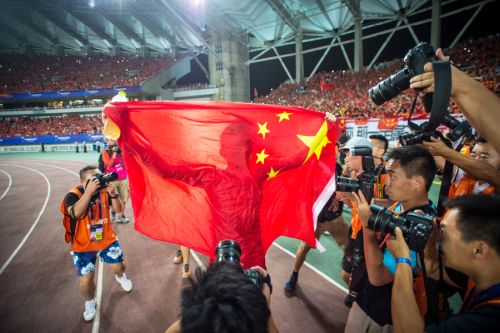 “四張成績(jī)單”交出高分答卷<br/>武漢體育中心獲評(píng)全區(qū)績(jī)效管理綜合考評(píng)立功單位(圖2) “四張成績(jī)單”交出高分答卷<br/>武漢體育中心獲評(píng)全區(qū)績(jī)效管理綜合考評(píng)立功單位(圖2)