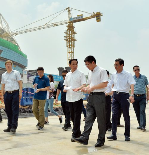 丁雨調(diào)研軍運(yùn)會(huì)籌備工作(圖3) 丁雨調(diào)研軍運(yùn)會(huì)籌備工作(圖3)