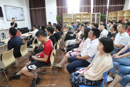 激情六月，第四期“新時代大講堂”火熱舉行(圖2)