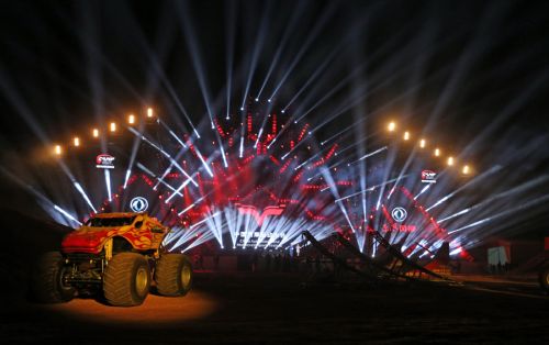 2018年中國(guó)汽車摩托車運(yùn)動(dòng)大會(huì)在武漢體育中心開幕(圖2)