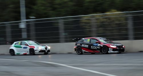 6天吸引10萬觀眾現(xiàn)場觀看 精彩“鐵馬”在武漢體育中心閉幕(圖14) 6天吸引10萬觀眾現(xiàn)場觀看 精彩“鐵馬”在武漢體育中心閉幕(圖14)