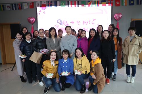 巧手做糕點，甜蜜迎佳節(jié) ▏武漢體育中心舉行“三八”婦女節(jié)關愛活動(圖7)