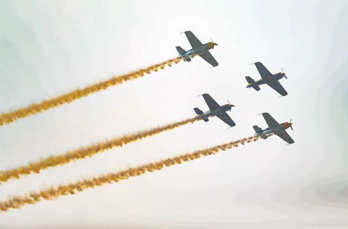 2019國(guó)際航聯(lián)世界飛行者大會(huì)在我區(qū)開幕 頂尖飛行員翱翔“天空之城”(圖12) 2019國(guó)際航聯(lián)世界飛行者大會(huì)在我區(qū)開幕 頂尖飛行員翱翔“天空之城”(圖12)