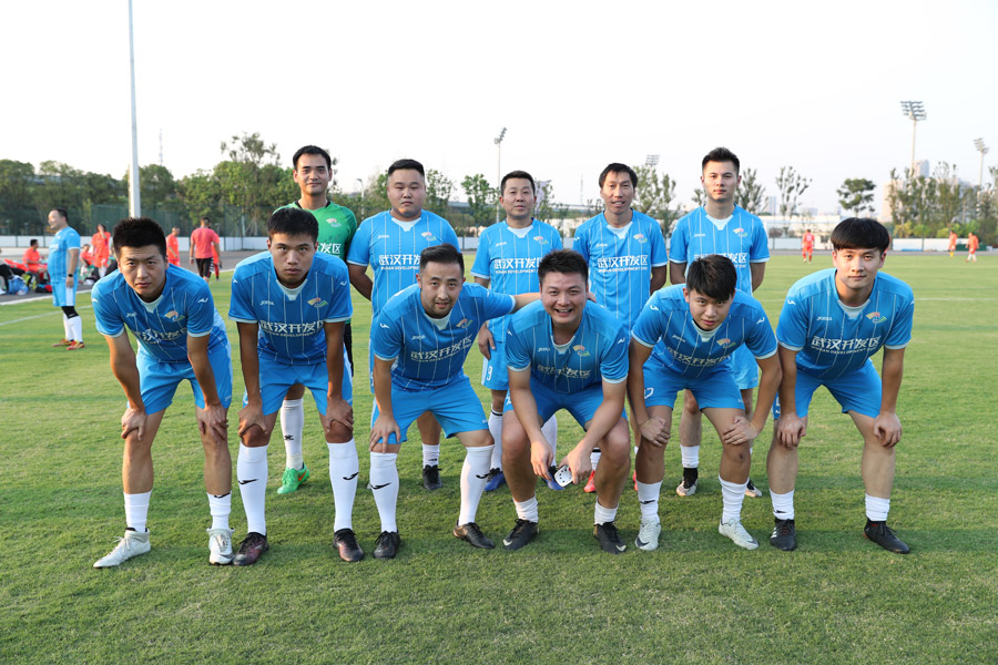 車都綠茵隊(duì)晉級(jí)半決賽(圖1) 車都綠茵隊(duì)晉級(jí)半決賽(圖1)