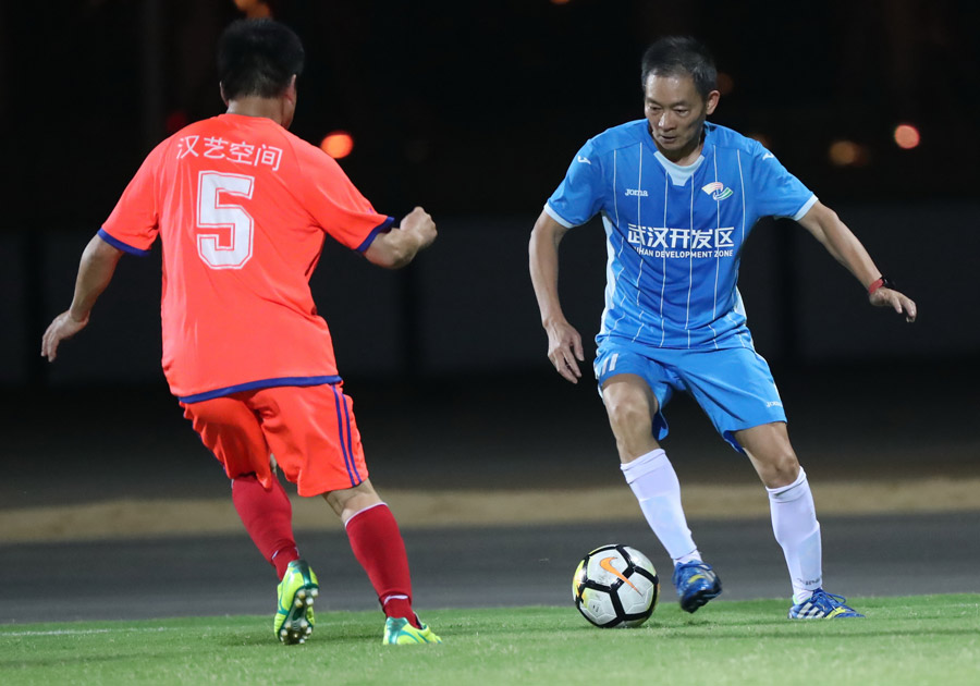 車都綠茵隊(duì)晉級(jí)半決賽(圖3) 車都綠茵隊(duì)晉級(jí)半決賽(圖3)