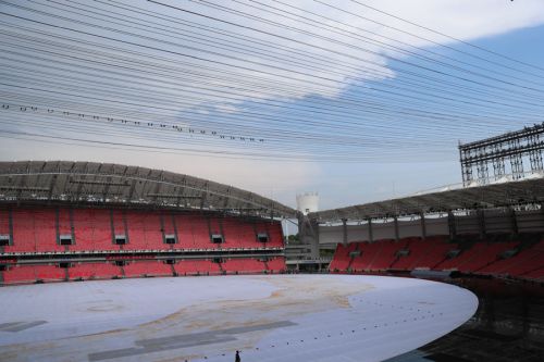 散場(chǎng)后6萬(wàn)觀眾席沒(méi)有垃圾 “武漢式散場(chǎng)”展現(xiàn)城市文明(圖3) 散場(chǎng)后6萬(wàn)觀眾席沒(méi)有垃圾 “武漢式散場(chǎng)”展現(xiàn)城市文明(圖3)