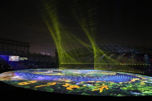 揭秘軍運(yùn)會(huì)開幕式上那些讓人驚艷的創(chuàng)新元素(圖3) 揭秘軍運(yùn)會(huì)開幕式上那些讓人驚艷的創(chuàng)新元素(圖3)