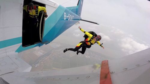 “中國車都”:被實(shí)力耽誤的“體育特長生”(圖42) “中國車都”:被實(shí)力耽誤的“體育特長生”(圖42)