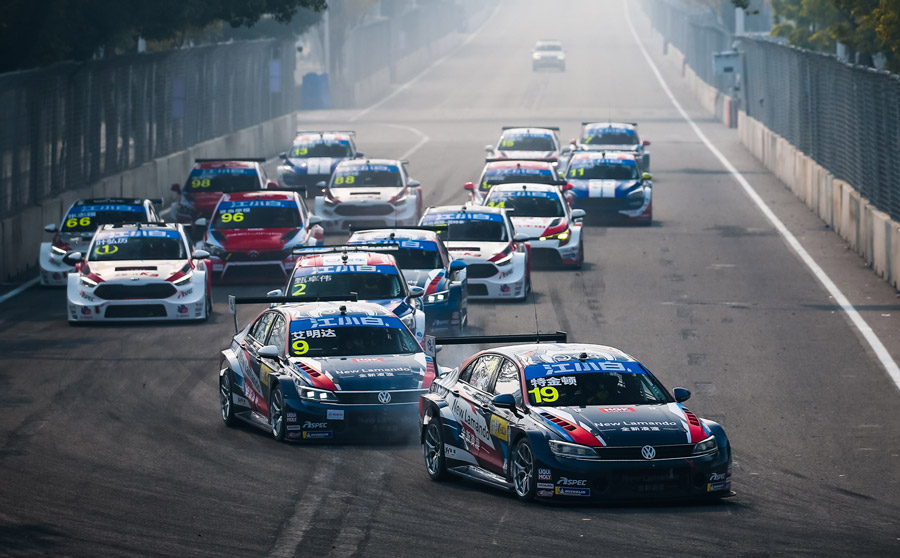 2019東風(fēng)風(fēng)神中國(guó)汽摩運(yùn)動(dòng)大會(huì)圓滿落幕 江城速度譜寫(xiě)賽車(chē)新傳奇(圖4)