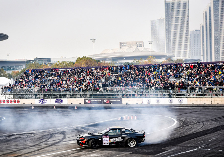 “鐵馬”為媒，造車之城漸成賽車之城(圖1)