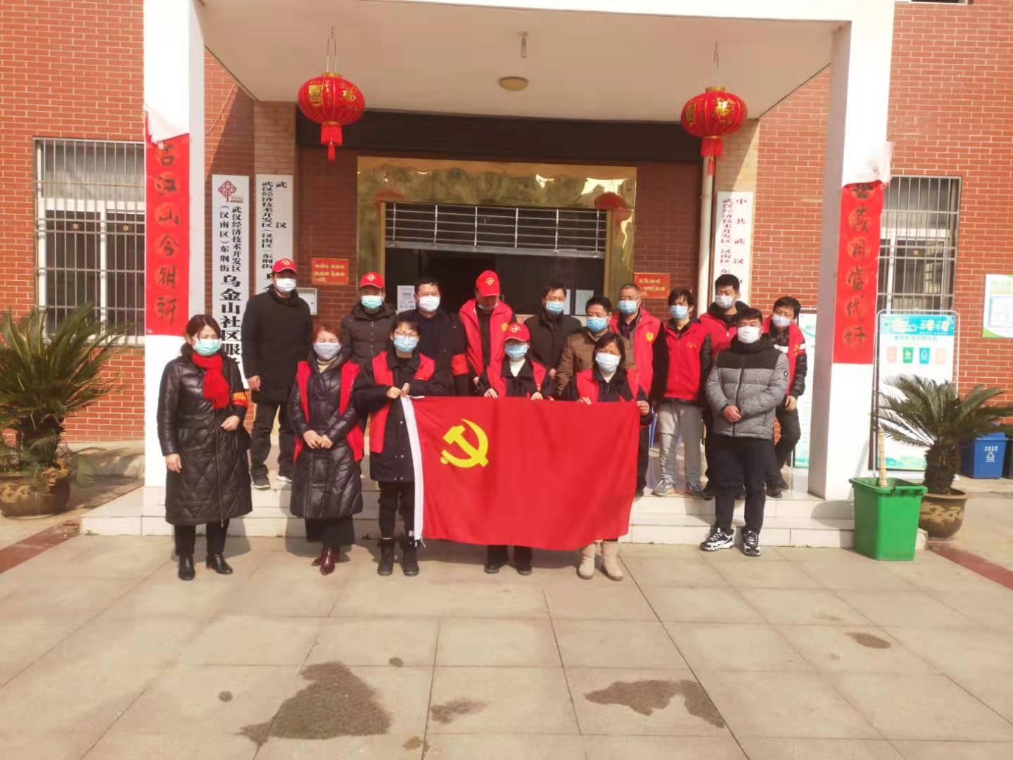 今天，我們繼續(xù)奮戰(zhàn)在“戰(zhàn)疫”一線(圖11)