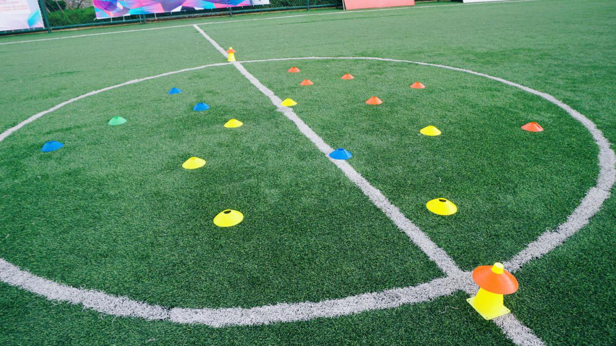 武漢體育中心舉辦慶六一足球嘉年華活動(dòng)(圖5)