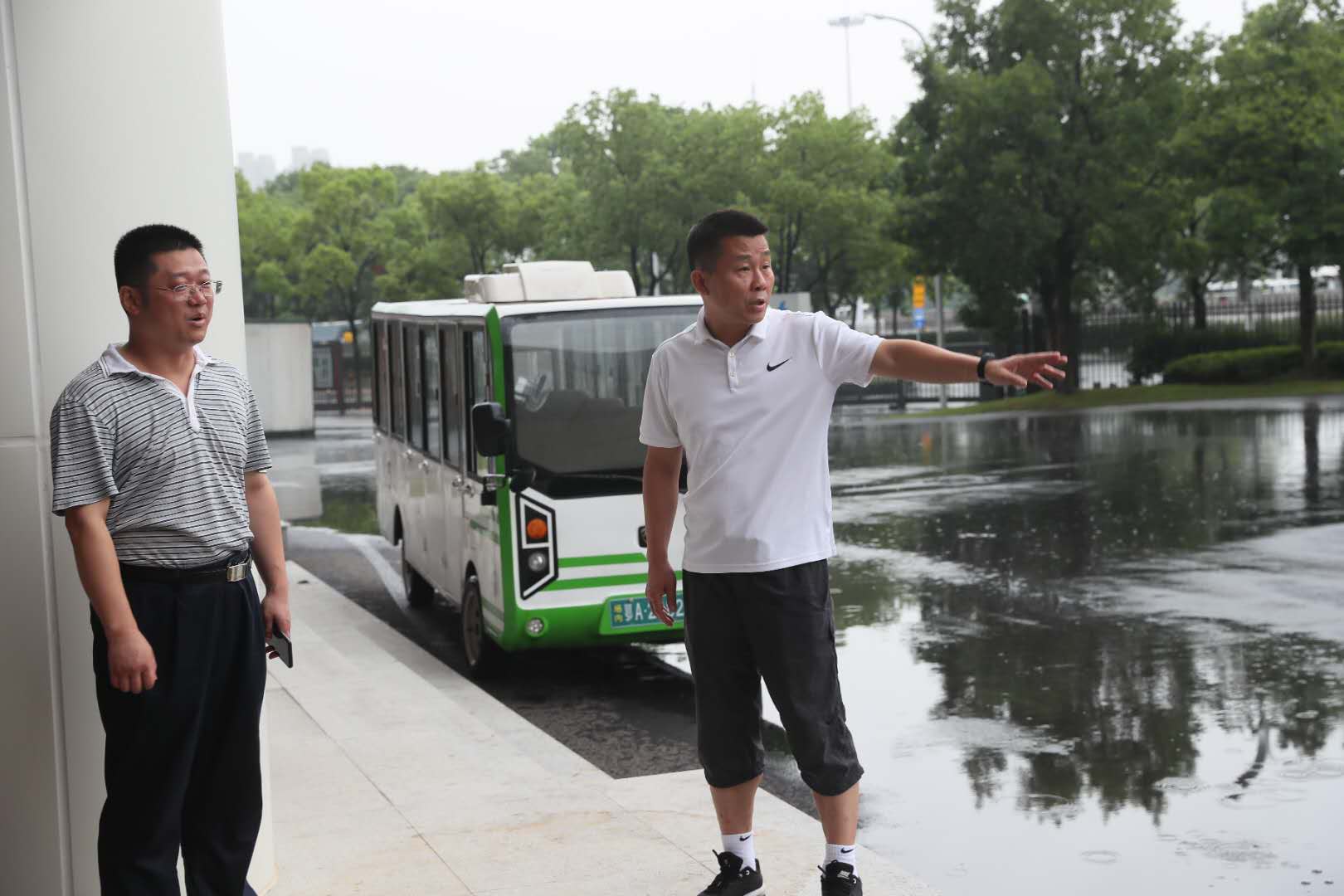 落實(shí)安全生產(chǎn)責(zé)任，強(qiáng)化暴雨應(yīng)急措施，確保復(fù)工復(fù)產(chǎn)工作順利推進(jìn)(圖4)