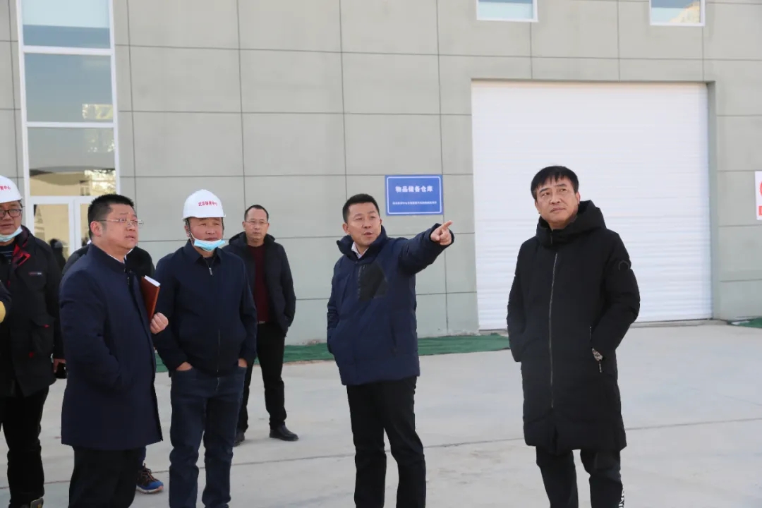 公司領(lǐng)導(dǎo)檢查軍運(yùn)會(huì)賽后利用項(xiàng)目建設(shè)(圖4) 公司領(lǐng)導(dǎo)檢查軍運(yùn)會(huì)賽后利用項(xiàng)目建設(shè)(圖4)